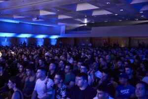 Γεμάτη αίθουσα στο σεμινάριο του Ronnie Coleman στο Novotel Athens
