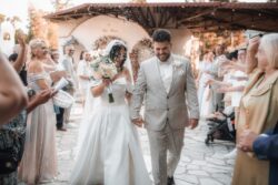 couple photoshooting