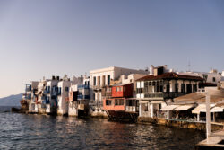 Η Μικρή Βενετία της Μυκόνου στο απογευματινό φως