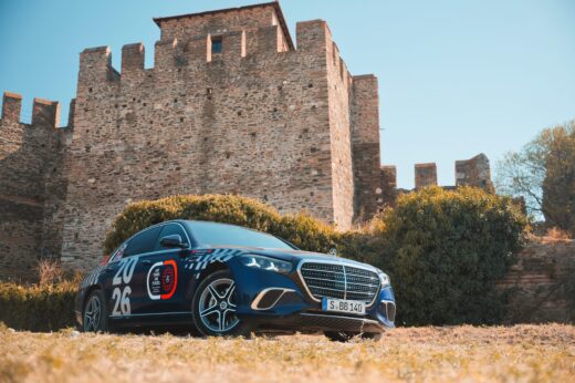 Πλάγια λήψη της Mercedes-Benz S-Class στο Επταπύργιο Θεσσαλονίκης